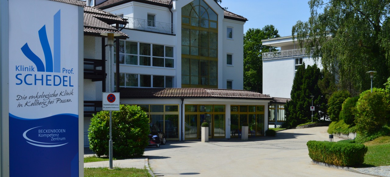 Anreise - Haupteingang Klinik Prof. Schedel